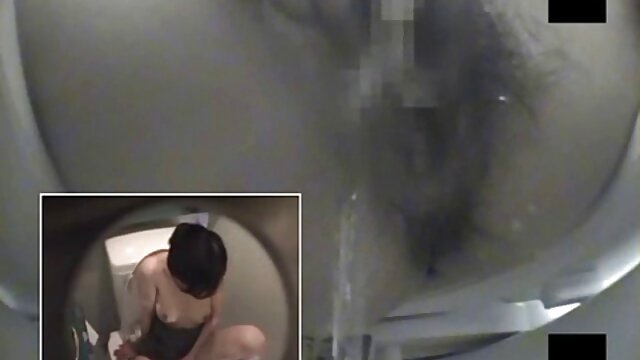 Linda adolescente videos caseros de pornografía jugando su coño hasta chorros